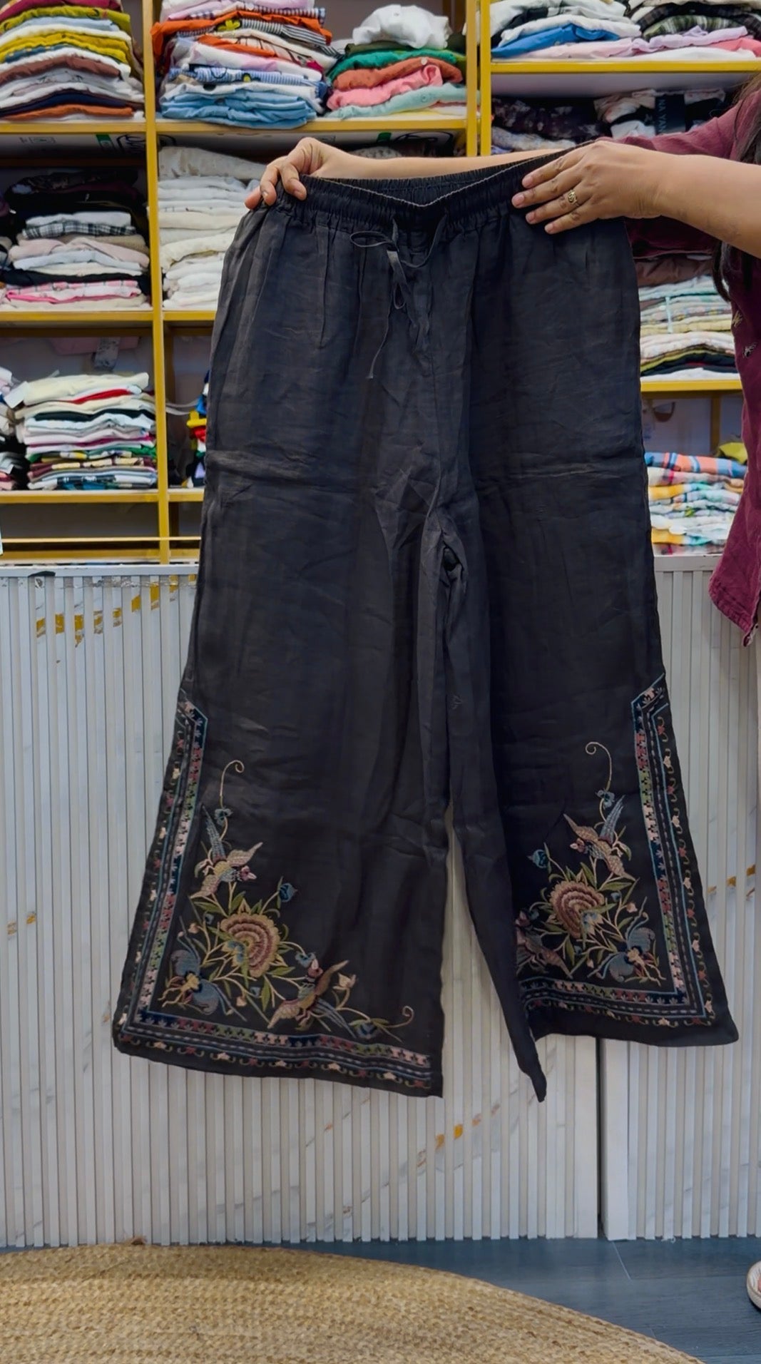 PREMIUM BOTTOM EMBROIDERY PURE LINEN PANT