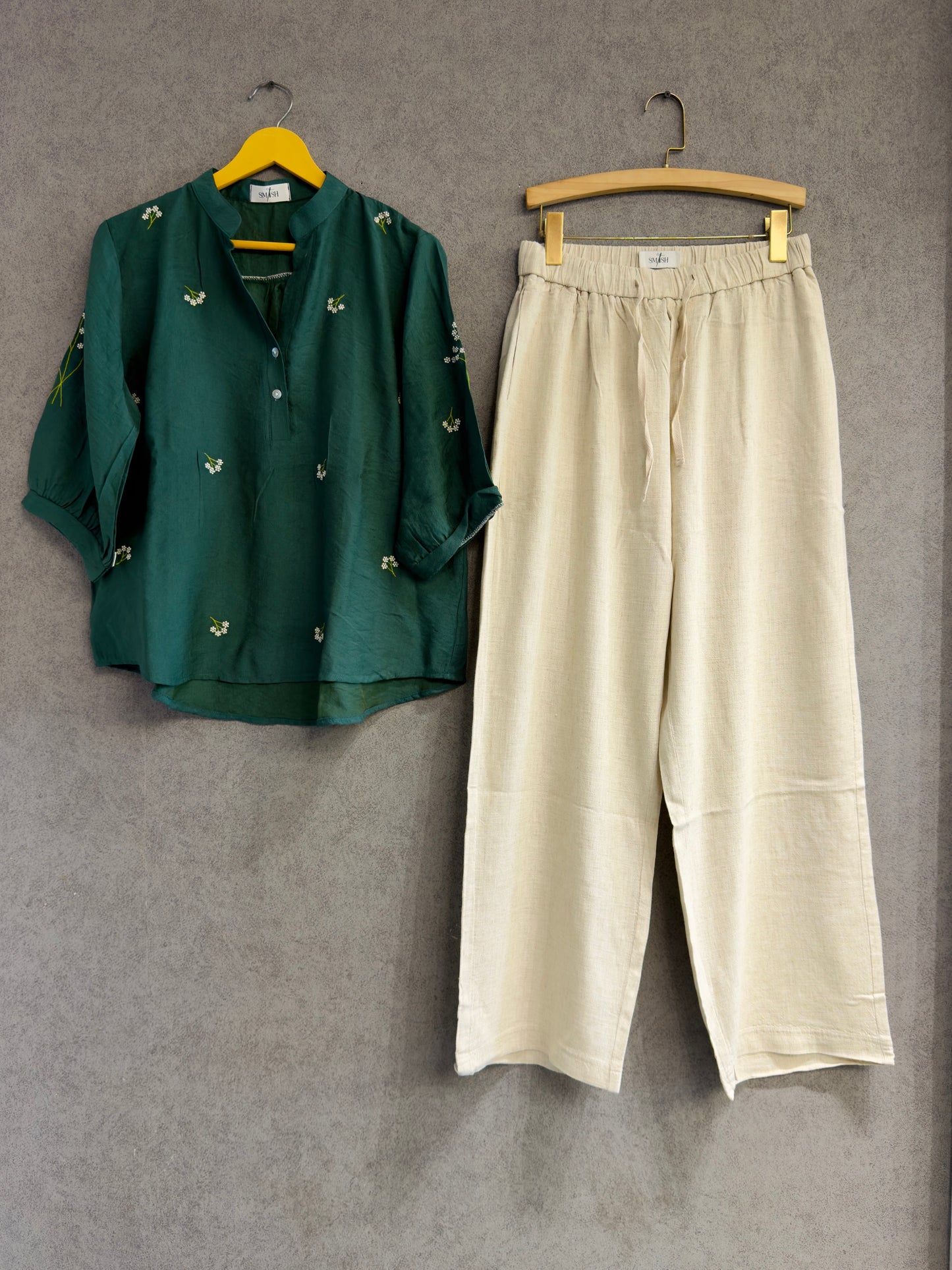 GREEN EMBROIDERY CASUAL TOP WITH LINEN PANT SET