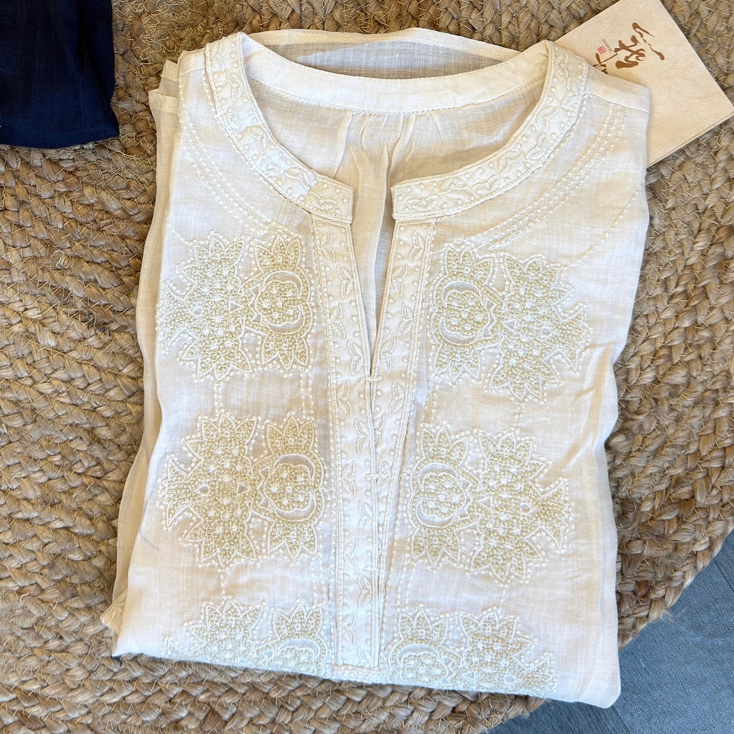 PREMIUM PURE LINEN EMBROIDERY TOP