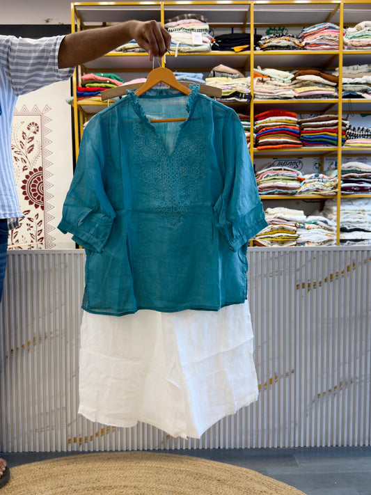 BLUE EMBROIDERY LINEN TOP  WITH LINEN  PANT SET