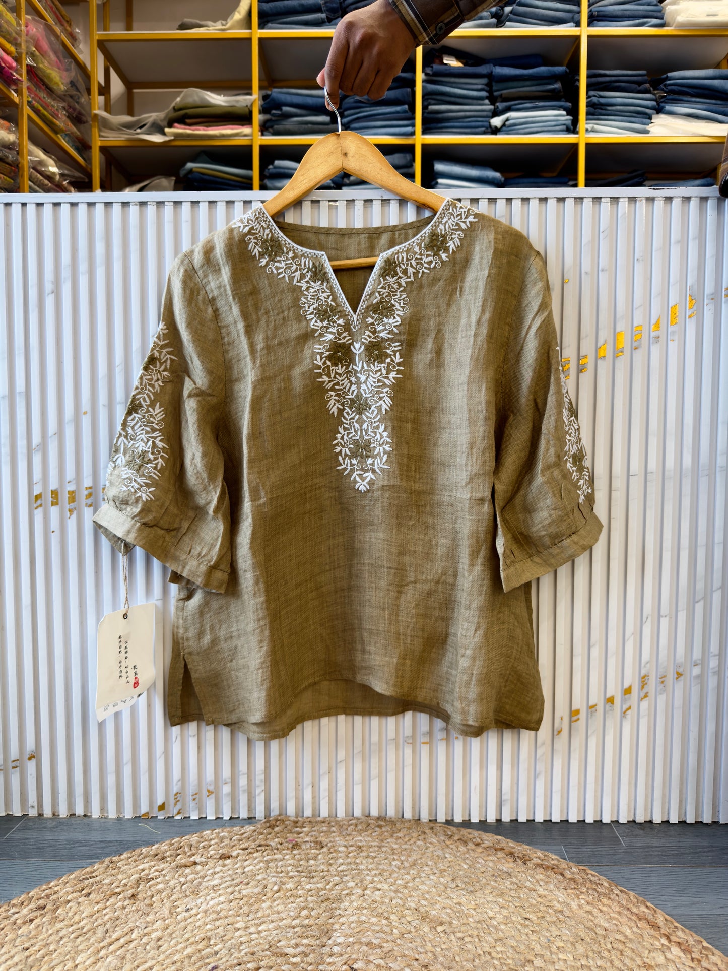 PREMIUM PURE LINEN SLEEVE N FRONT EMBROIDERY TOP