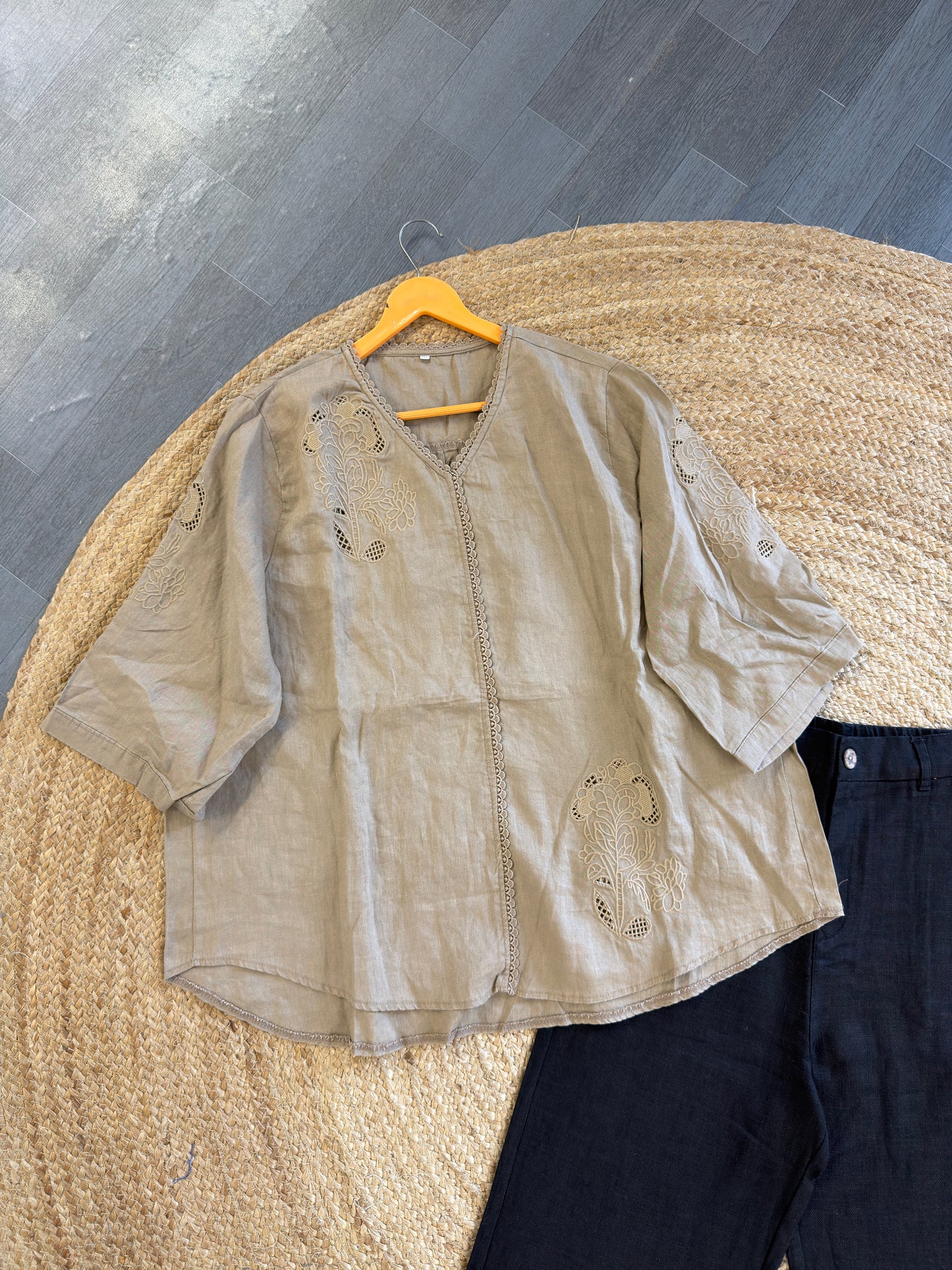 V NECK CUTWORK EMBROIDERY LINEN TOP WITH LINEN STRAIGHT PANT SET