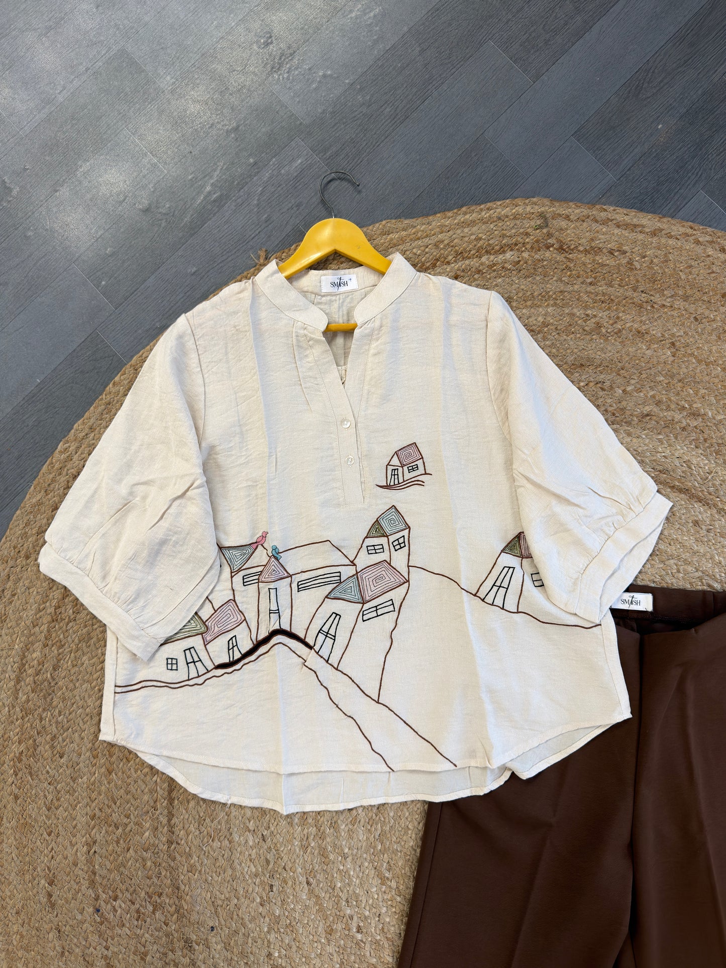 OFF WHITE HOUSE EMBROIDERY TOP WITH BELL BOTTOM PANT SET