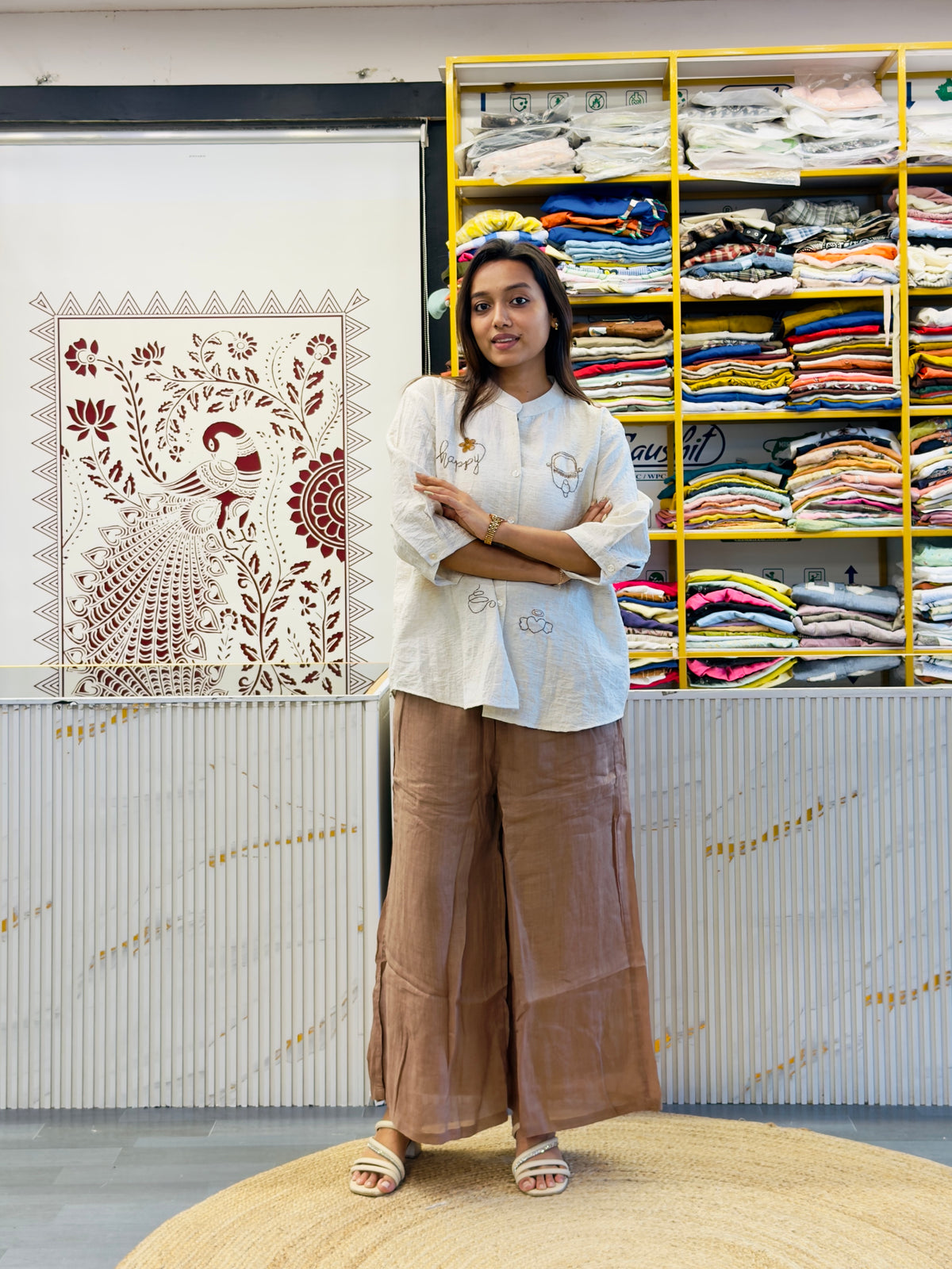 WHITE EMBROIDERY LINEN TOP  WITH LINEN COMFORTABLE PANT SET