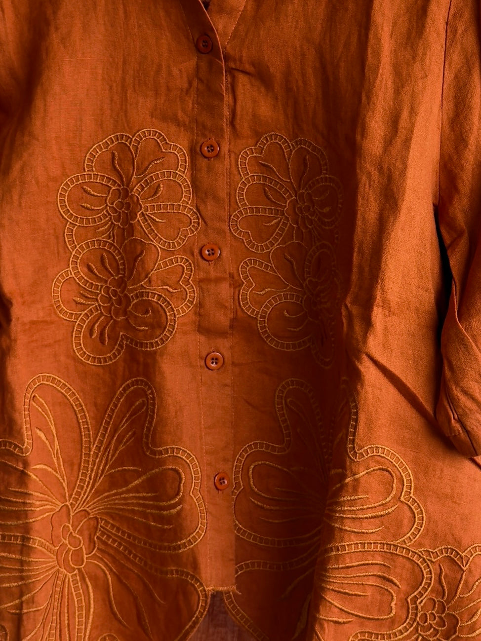 LINEN  FLOWER CUTWORK EMBROIDERY TOP