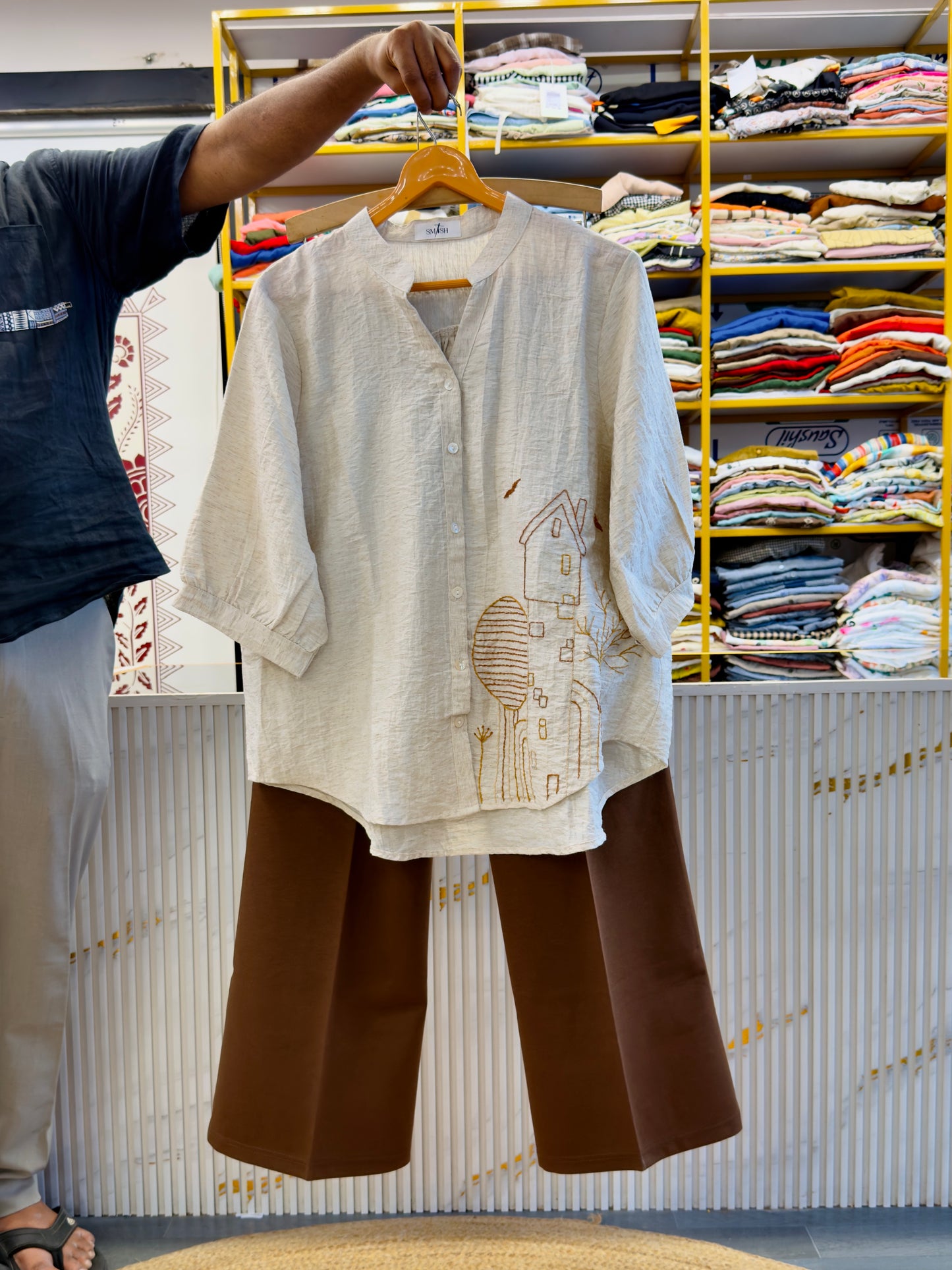 SIDE HOUSE HANDWORK EMBROIDERY TOP WITH BELL BOTTOM PANT SET