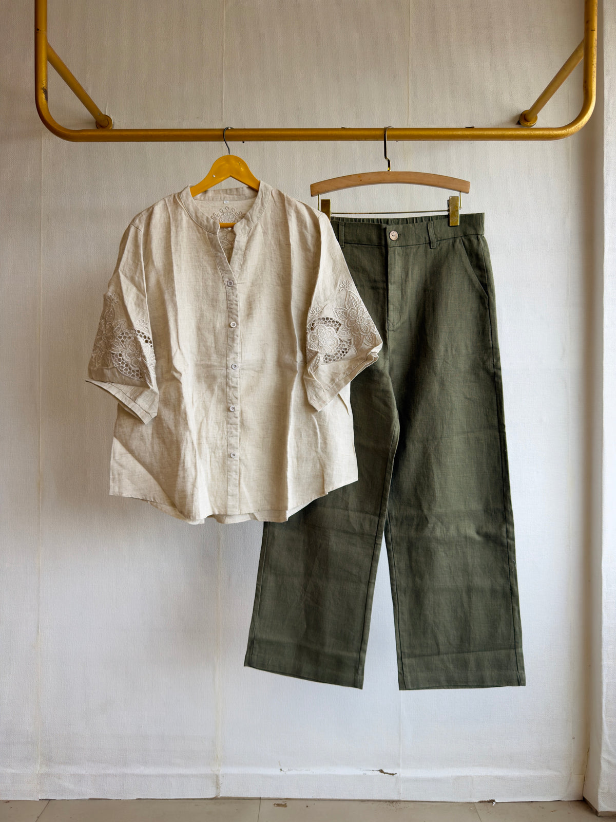 SLEEVE CUTWORK EMBROIDERY LINEN TOP WITH LINEN STRAIGHT PANT SET