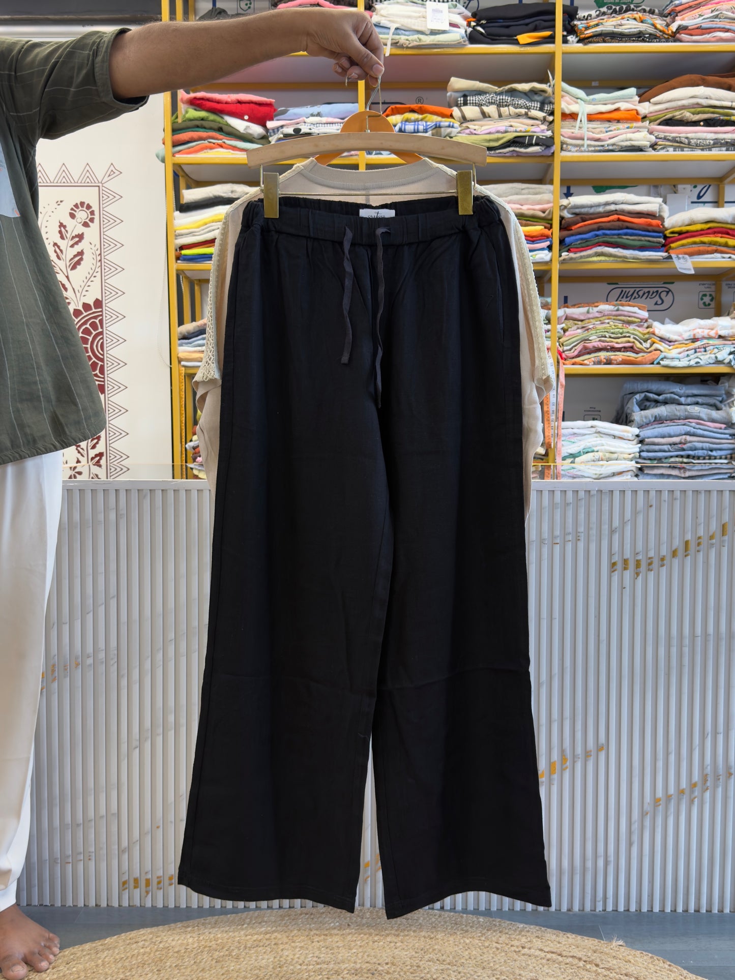 FAWN SUNFLOWER PONCHO STYLE TSHIRT CUM TOP  WITH LINEN PANT SET