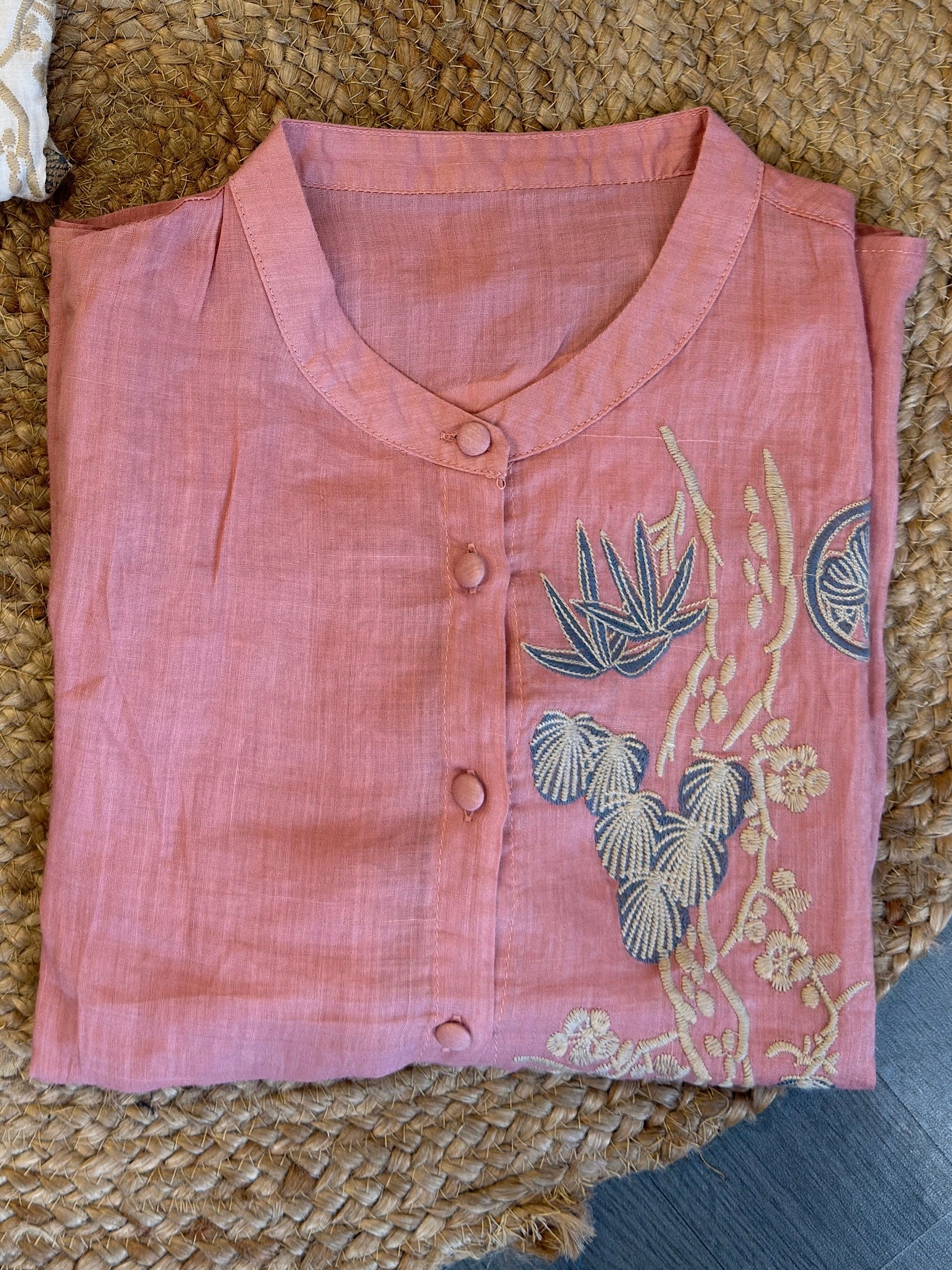 PREMIUM PURE LINEN SLEEVE N FRONT EMBROIDERY TOP