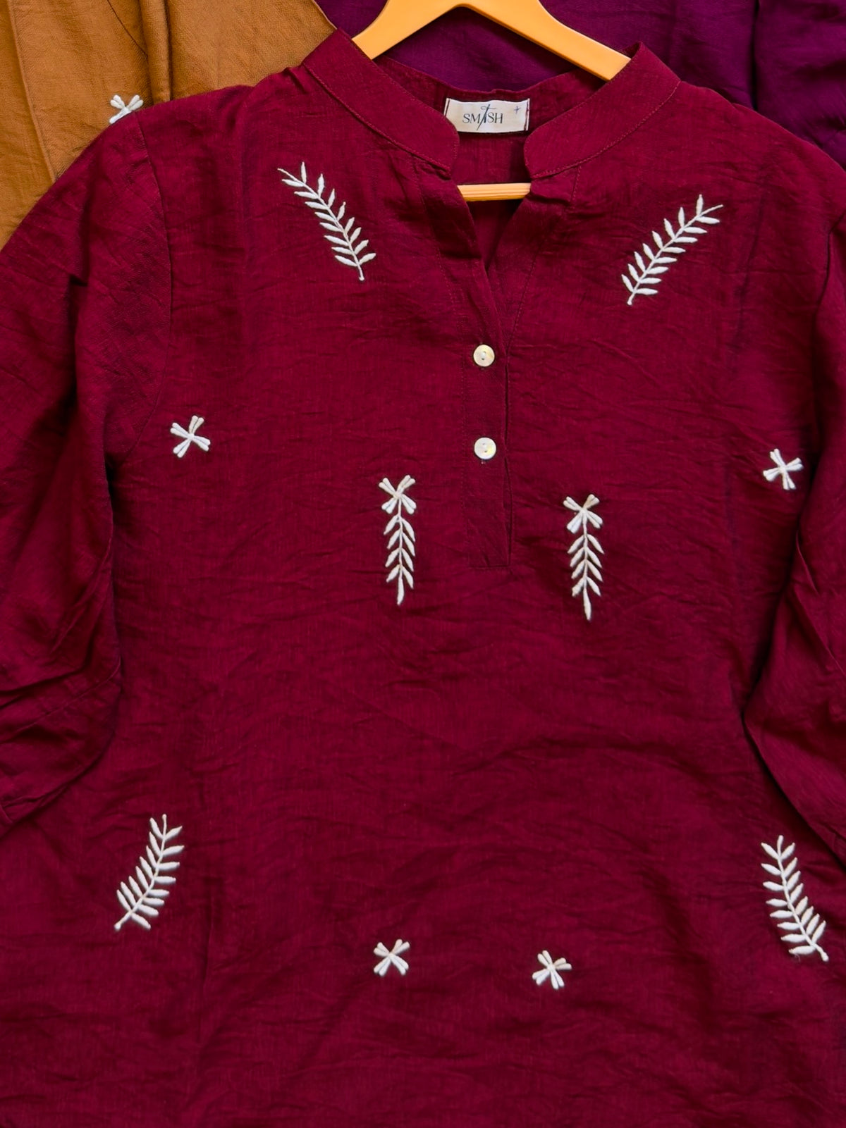CASUAL LEAF EMBROIDERY LONG  TOP