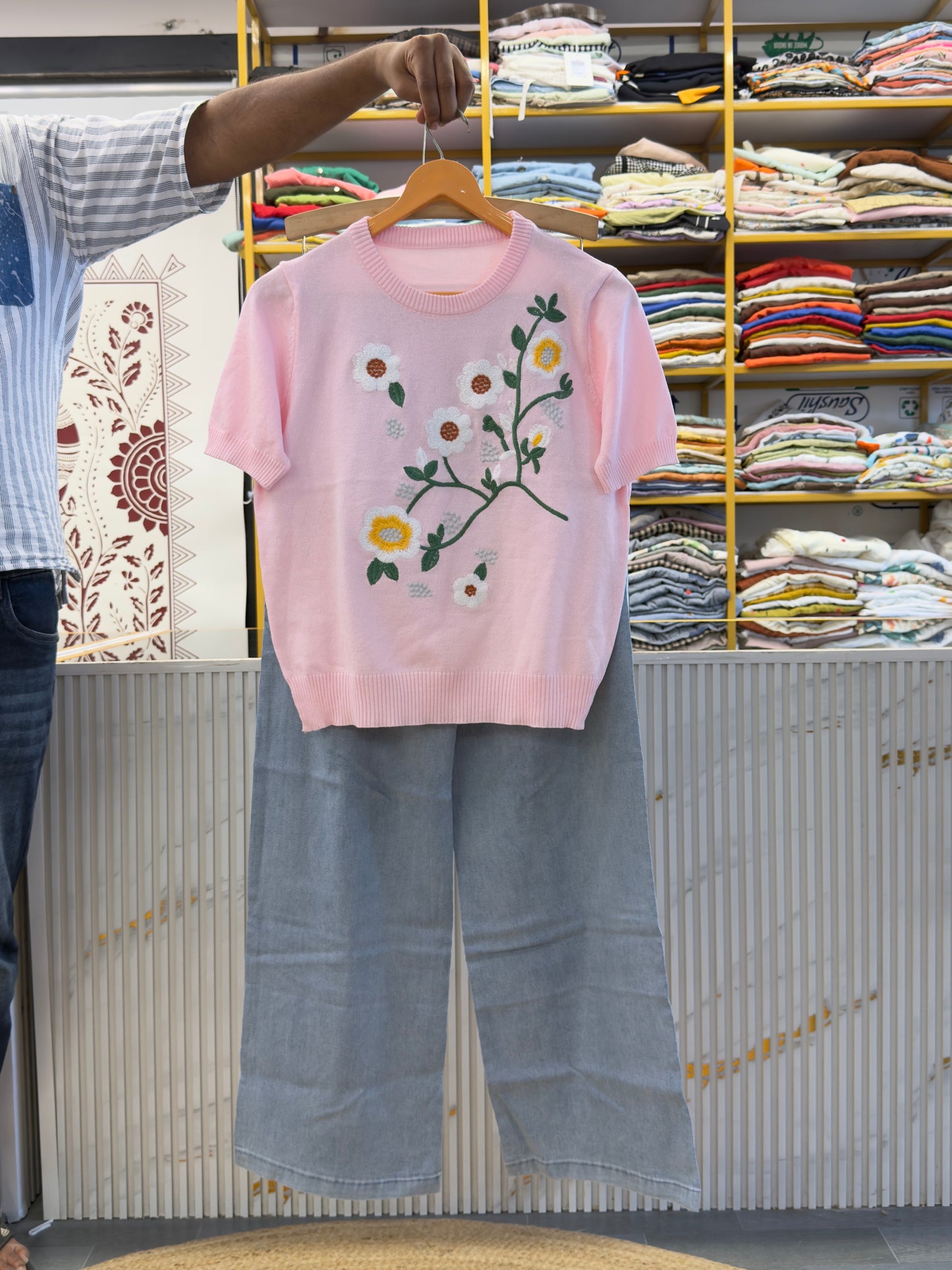 LIGHT PINK FLOWER EMBROIDERY SOFT KNITTING TOP WITH SOFT DENIM PANT SET