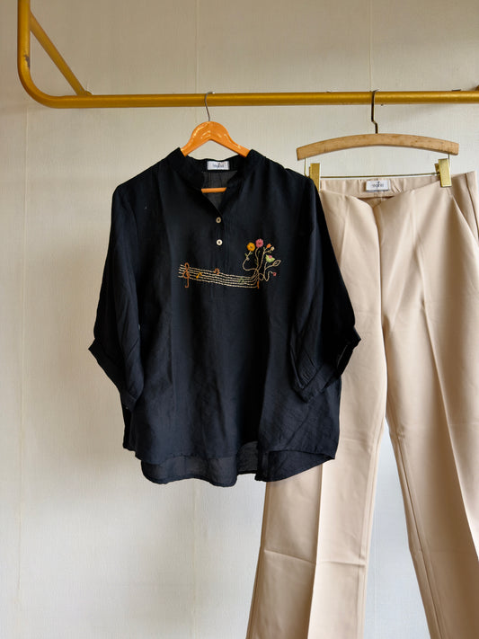 BLACK HANDWORK CASUAL TOP