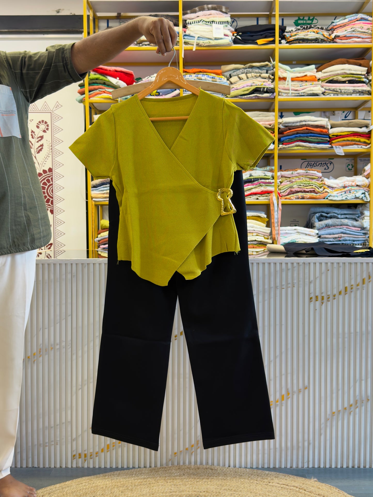PISTA GREEN CROP SOFT KNITTING TOP  WITH STRAIGHT STRETCHABLE TROUSER PANT SET