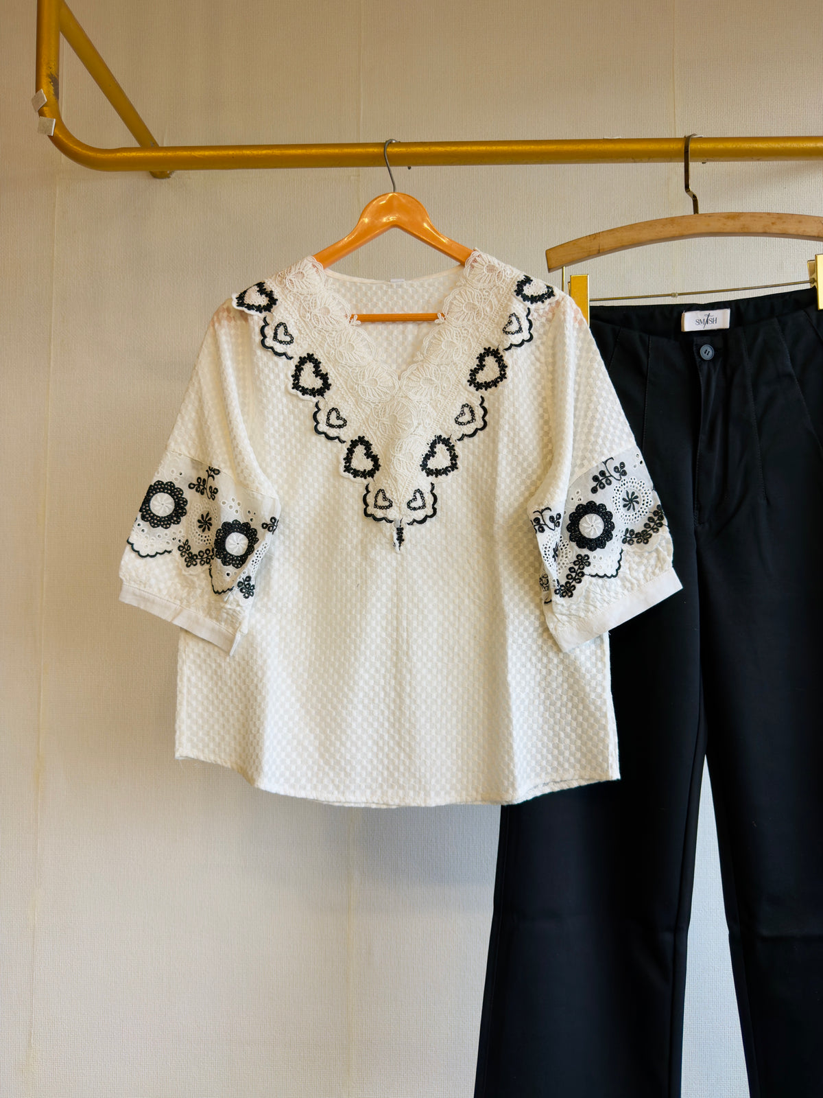 WHITE COTTON EMBROIDERY TOP  WITH STRAIGHT FIT PANT SET