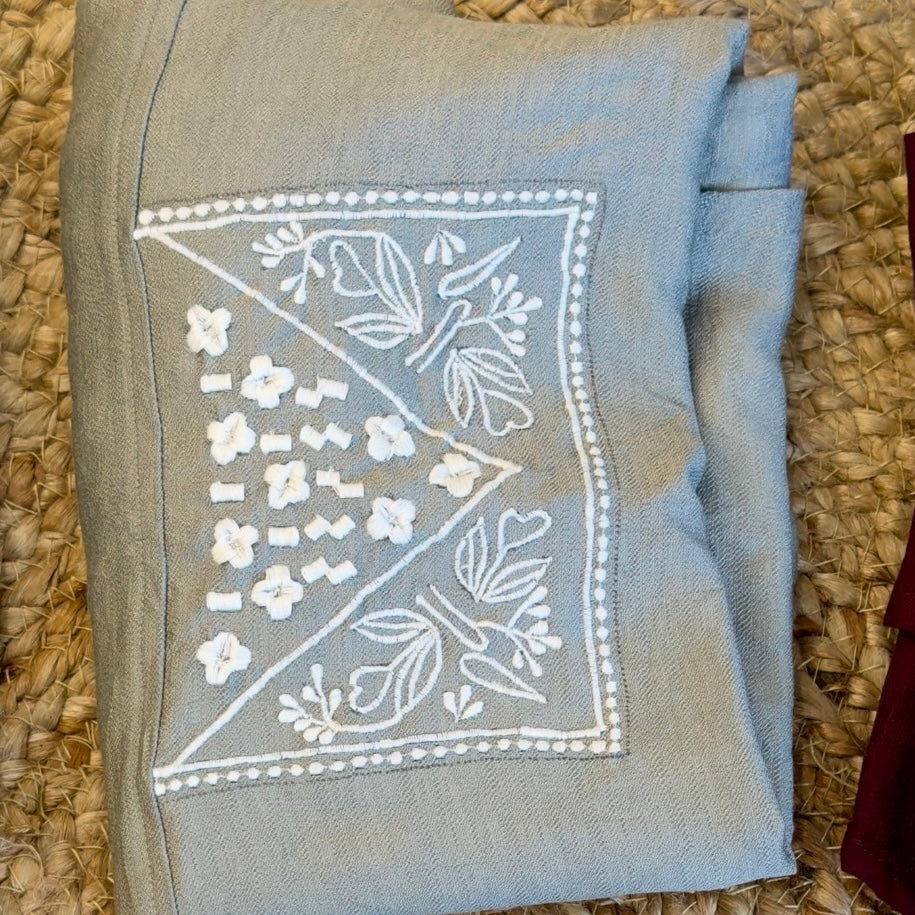 SQUARE  EMBROIDERY CASUAL LONG TOP