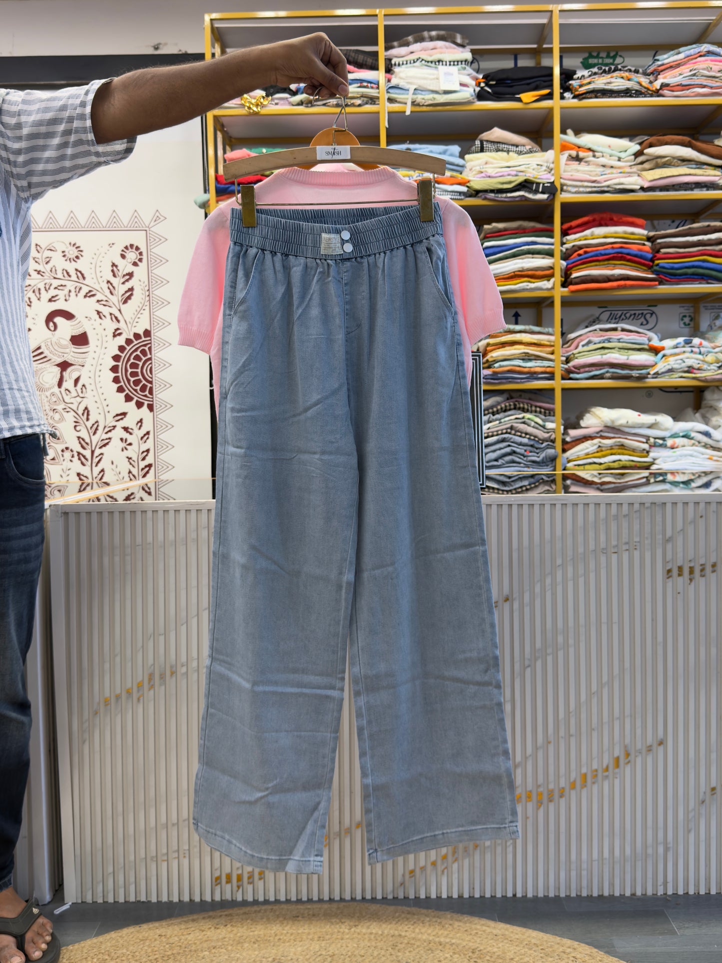 LIGHT PINK FLOWER EMBROIDERY SOFT KNITTING TOP WITH SOFT DENIM PANT SET