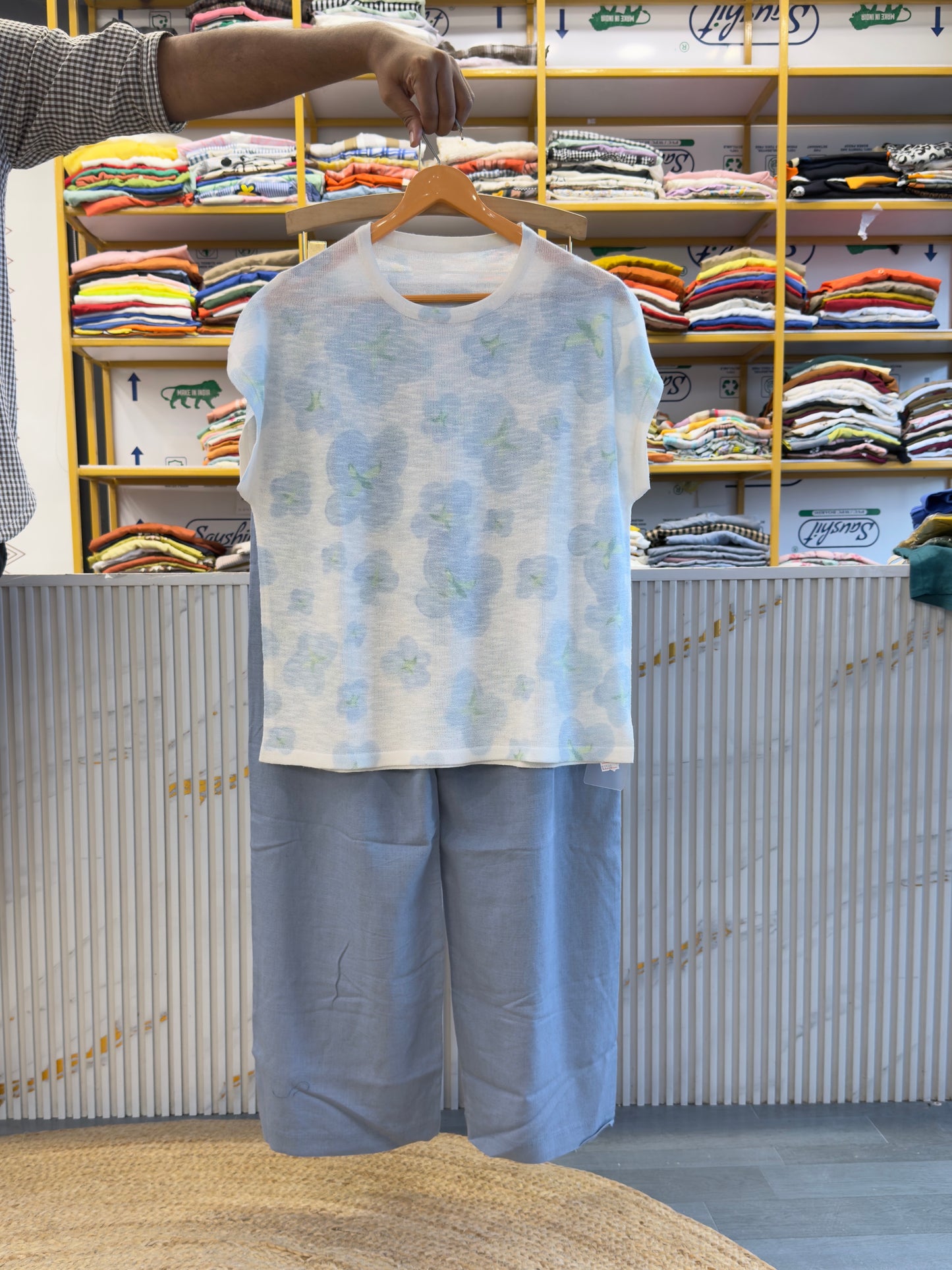 SOFT KNITTING FLOWER PRINT TOP  WITH LINEN PANT SET
