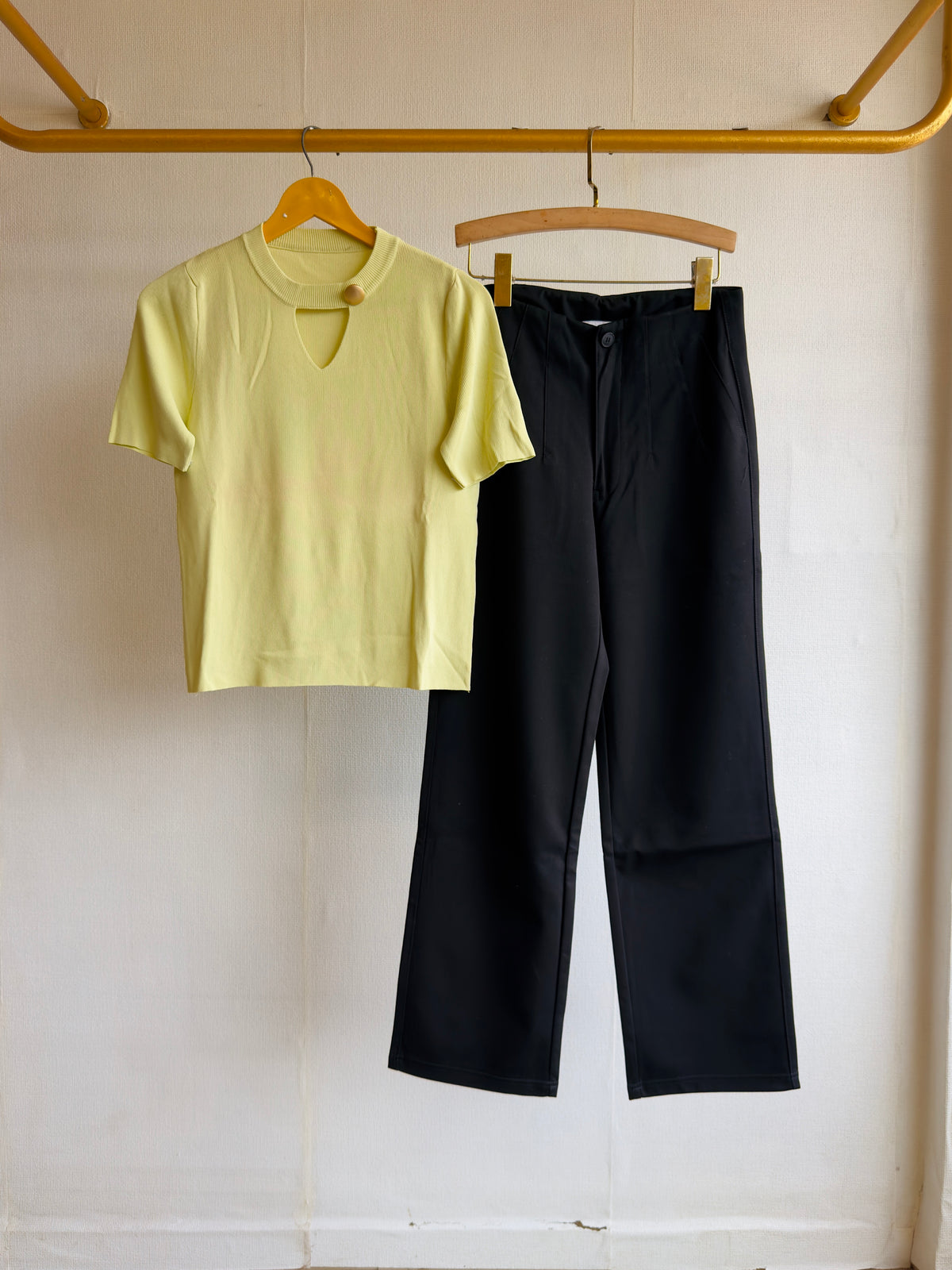 GREEN SOFT KNITTING TEES  WITH STRAIGHT PANT SET