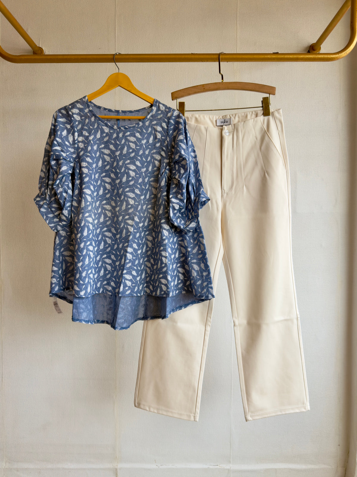BLUE LEAF PRINT CASUAL TOP WITH STRAIGHT TROUSER PANT SET