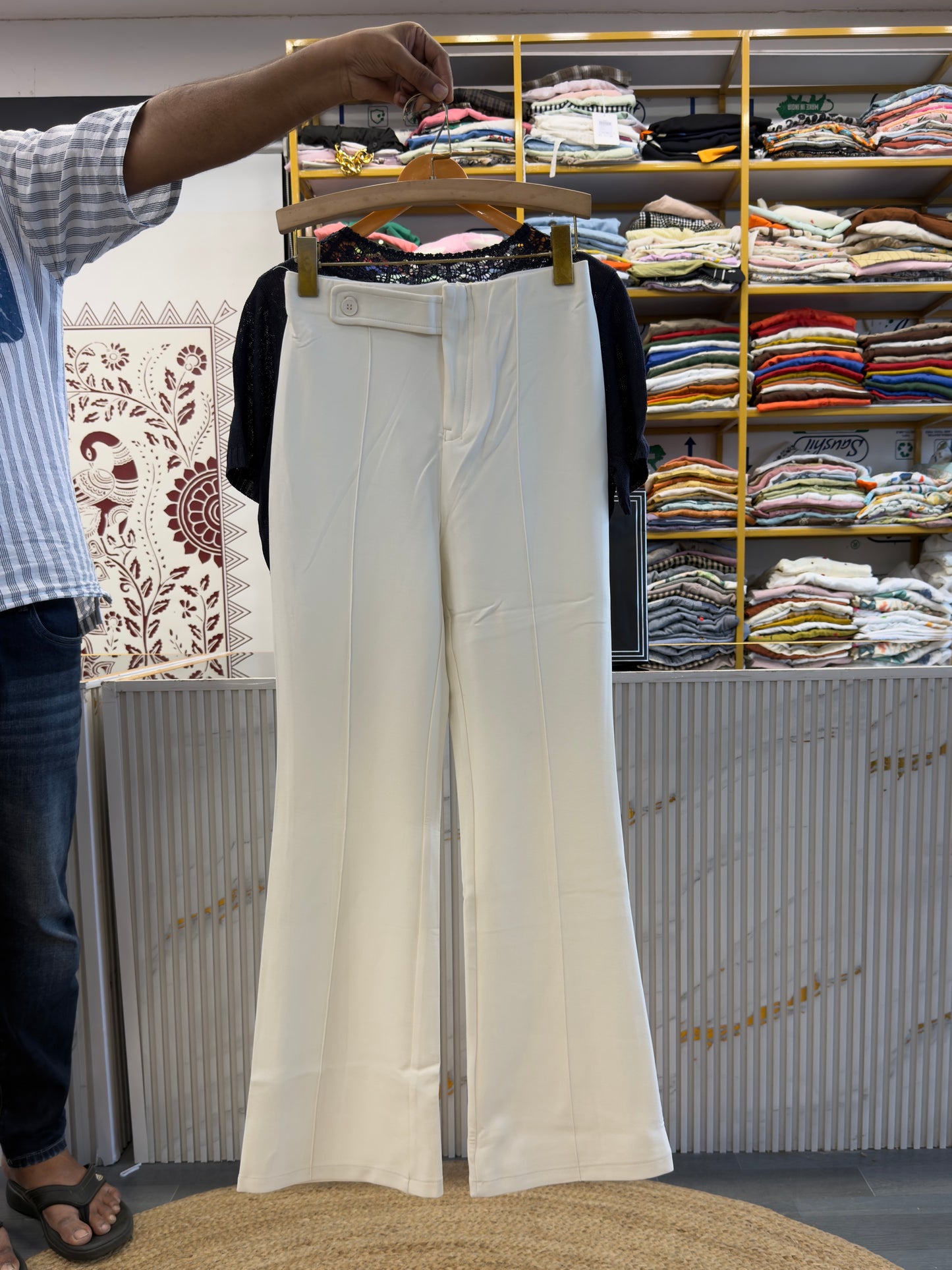 NAVY BLUE FLOWER CROTIA TOP WITH BELL BOTTOM PANT SET