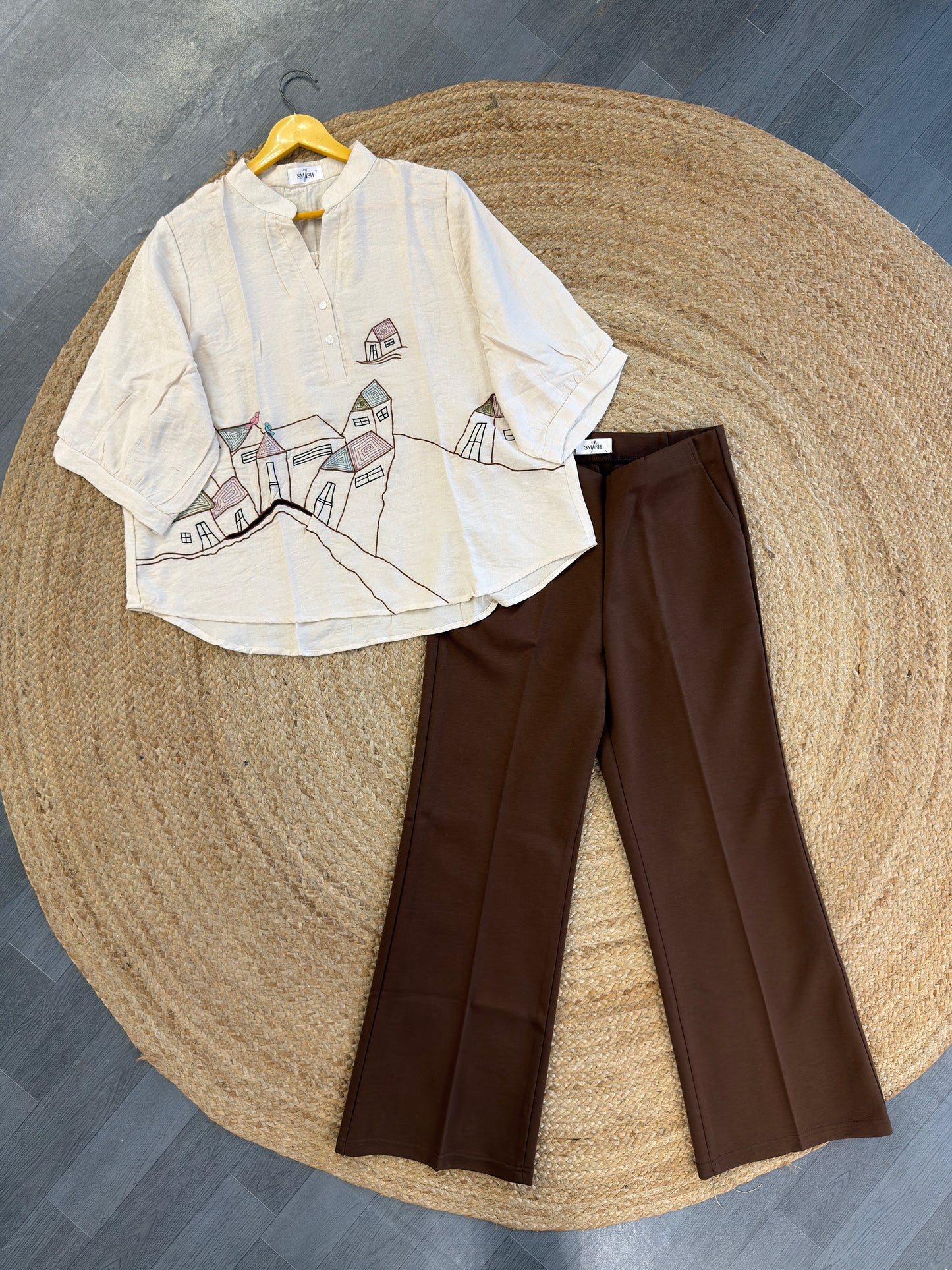 OFF WHITE HOUSE EMBROIDERY TOP WITH BELL BOTTOM PANT SET