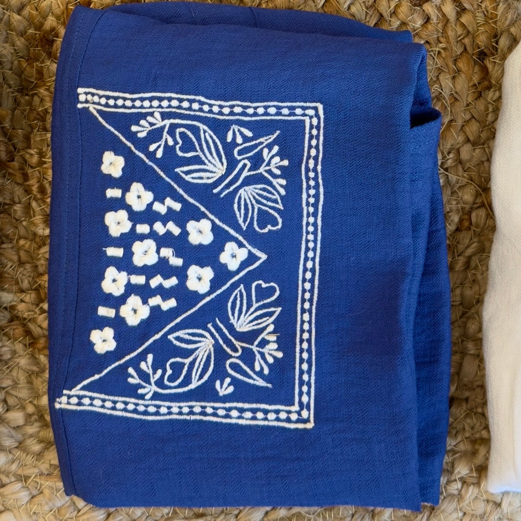 SQUARE  EMBROIDERY CASUAL LONG TOP