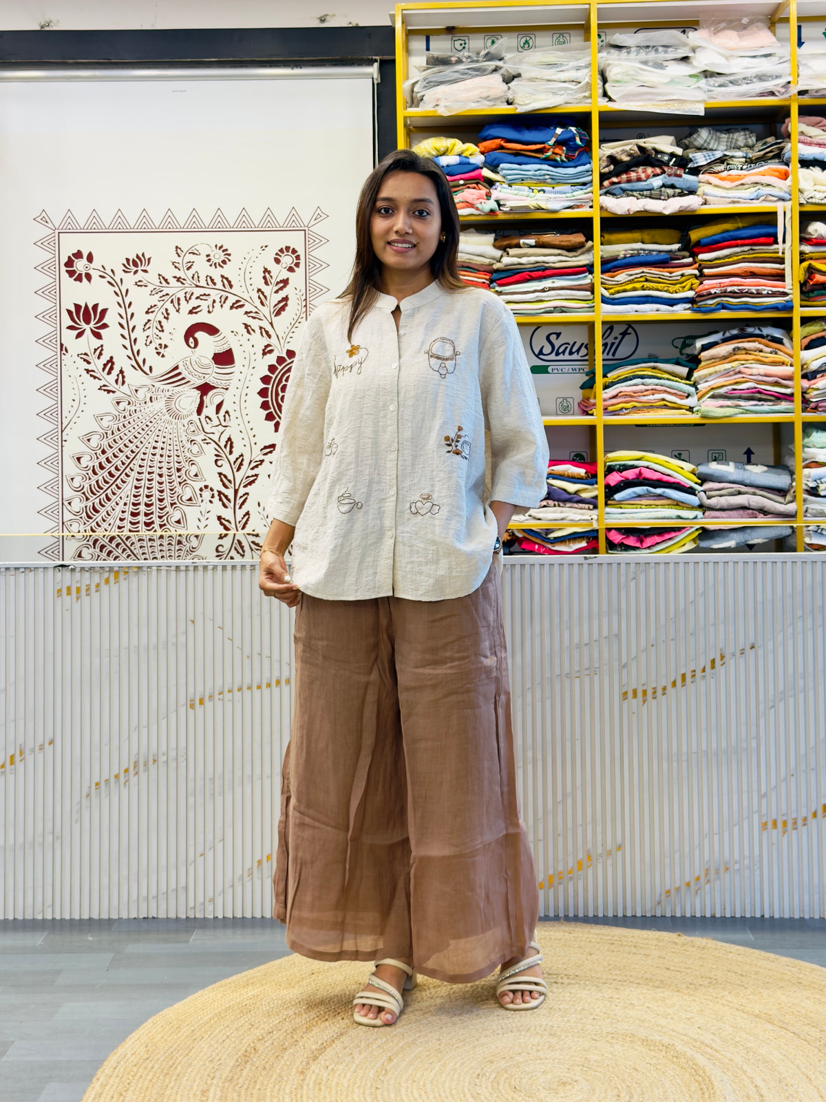 WHITE EMBROIDERY LINEN TOP  WITH LINEN COMFORTABLE PANT SET
