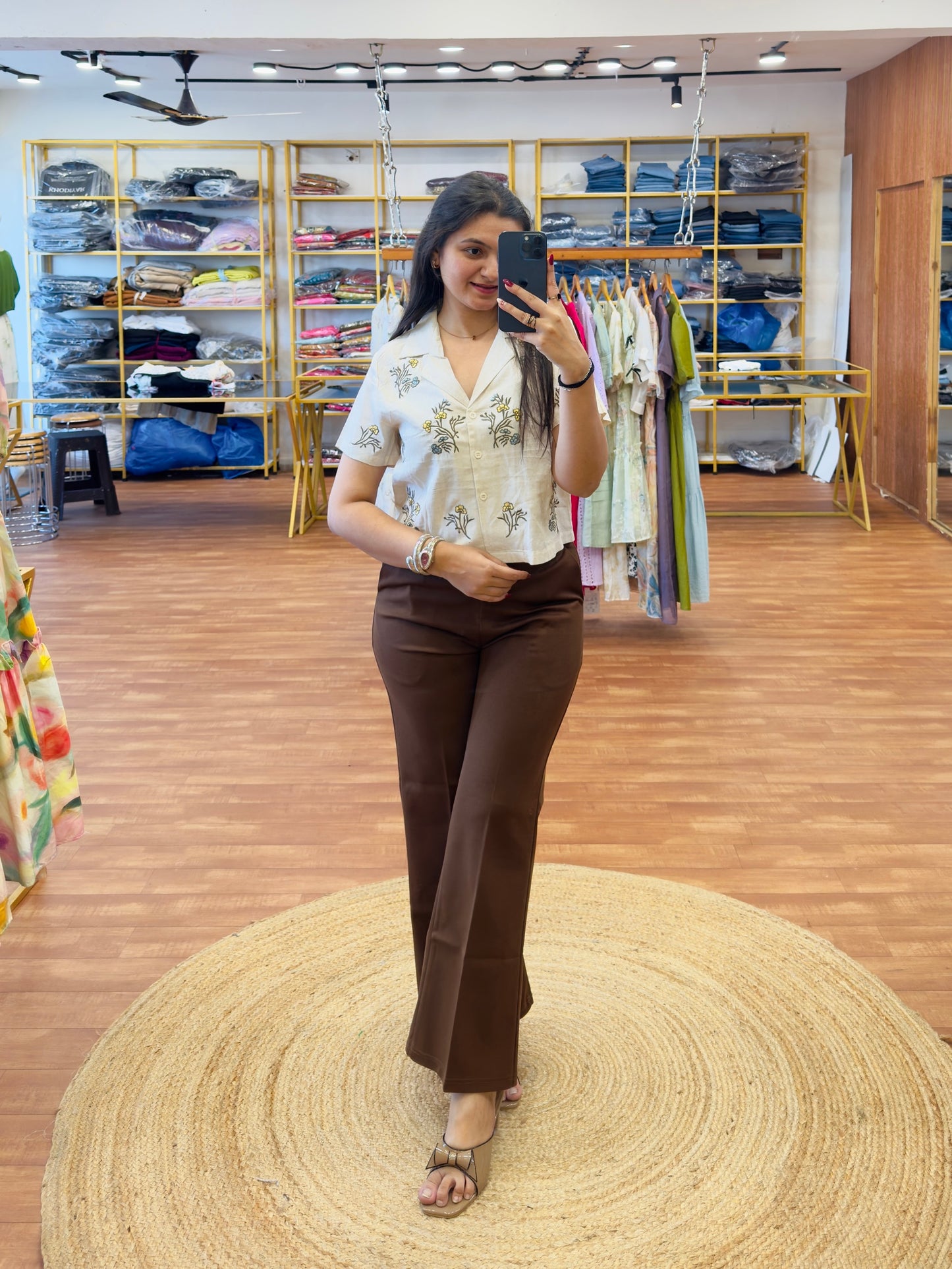 EMBROIDERY BLEZZER COLLAR TOP WITH BELL BOTTOM TROUSER PANT SET