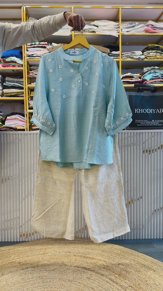 EMBROIDERY SKY TOP WITH LINEN PANT SET
