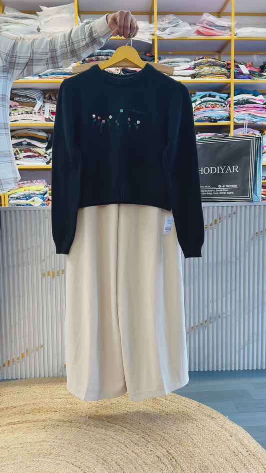 BLACK EMBROIDERY SOFT KNITTING TOP WITH FLAIR STRAIGHT PANT SET