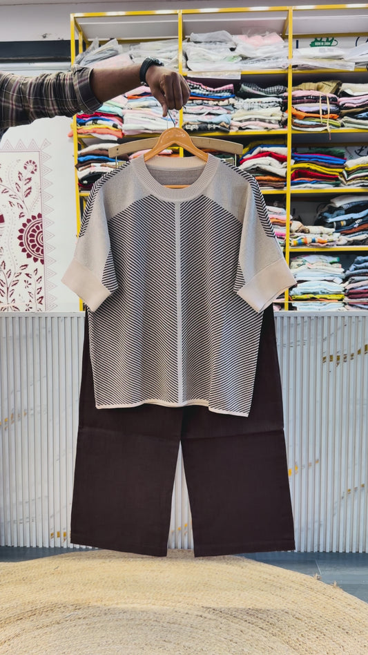 PONCHO STYLE TOP  WITH LINEN STRAIGHT PANT SET