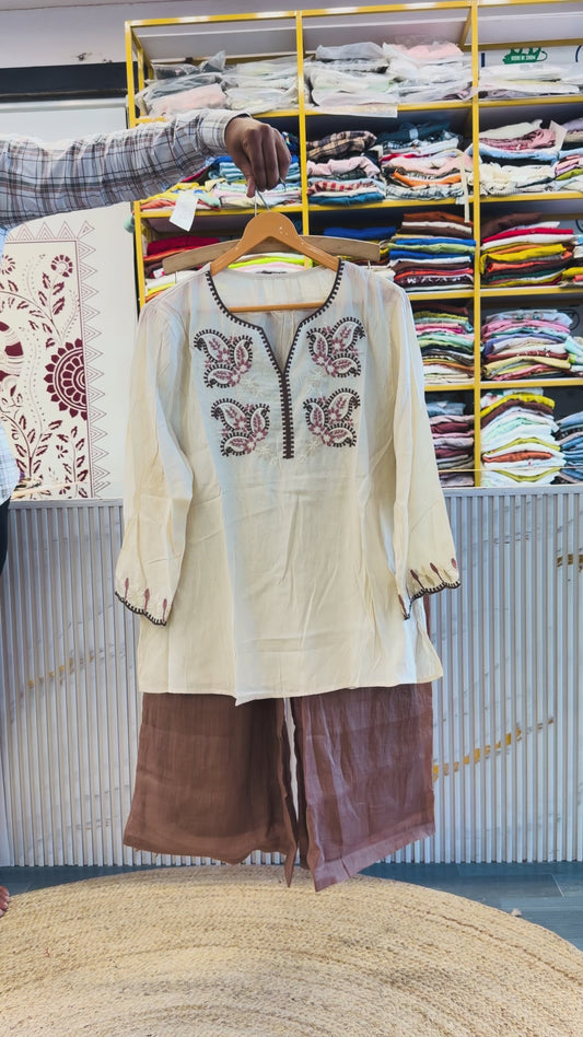 OFF WHITE EMBROIDERY TOP  WITH LINEN COMFORTABLE PANT SET