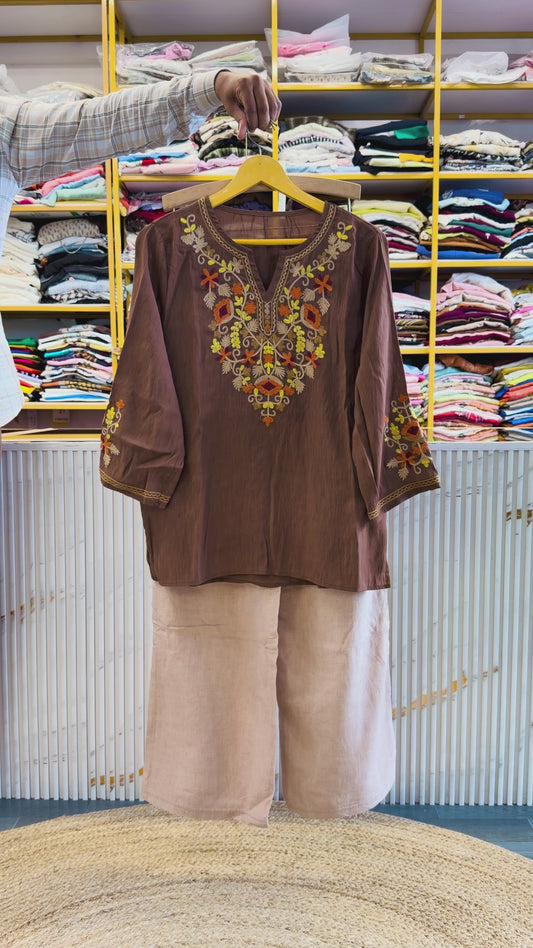 EMBROIDERY TUNIC TOP  WITH LINEN PANT SET