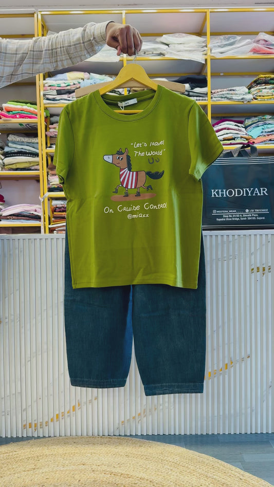 CASUAL TSHIRT WITH BAGGY 3/4th MOM FIT DENIM PANT SET