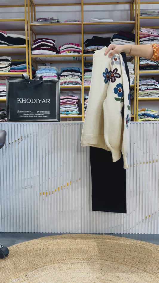 FLOWER EMBROIDERY SWATE SOFT TOP WITH STRAIGHT TROUSER PANT SET