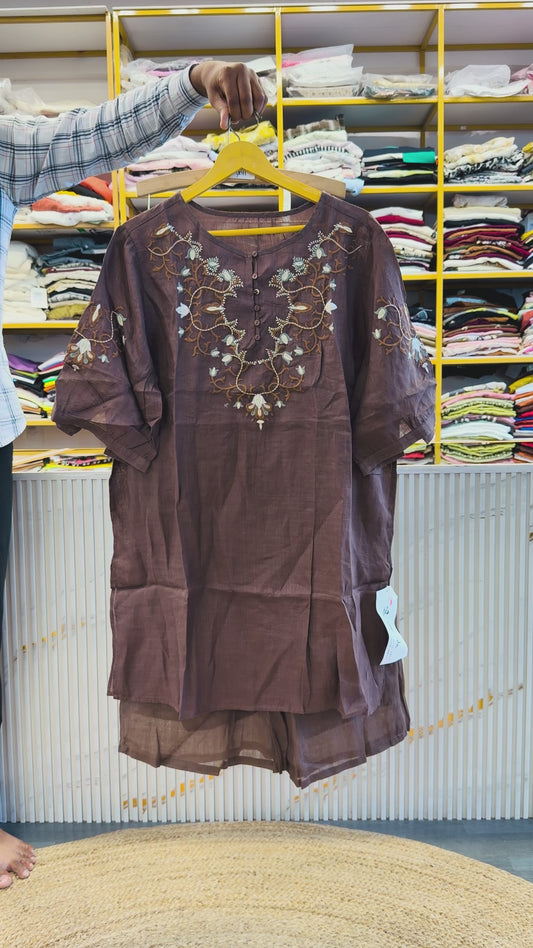 BROWN EMBROIDERY LINEN TUNIC WITH LINEN COMFORTABLE PANT SET