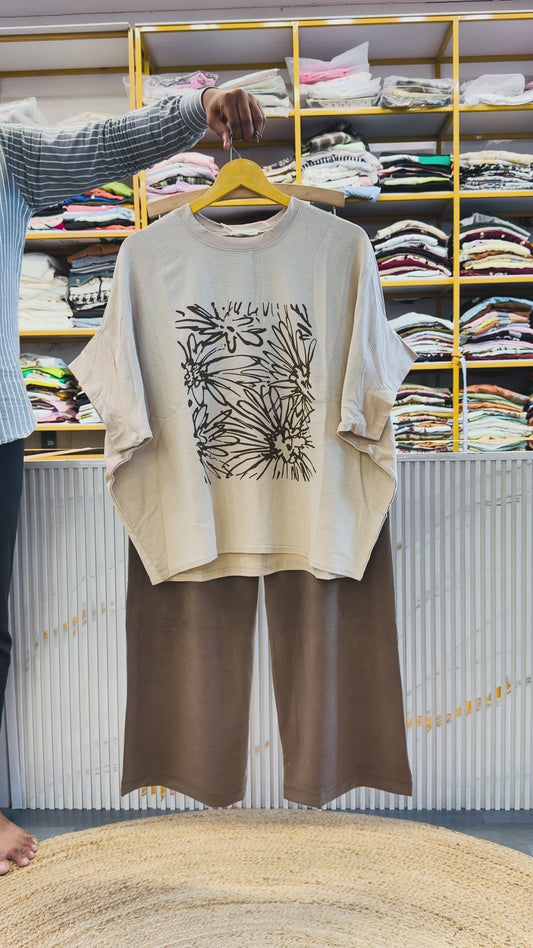 PRINT PREMIUM PONCHO STYLE TOP WITH SOFT IMPORTED STRETCHABLE PANT SET