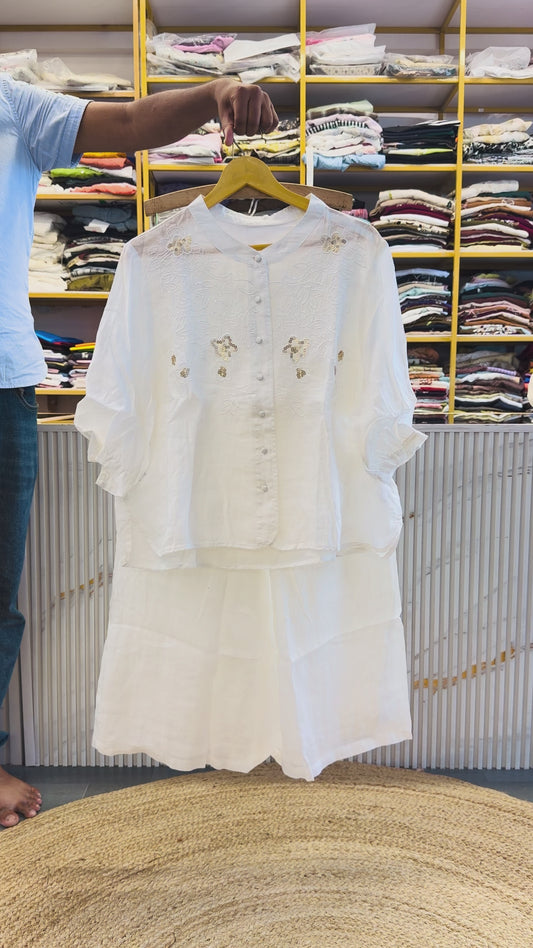 WHITE EMBROIDERY LINEN TOP WITH LINEN COMFORTABLE PANT SET