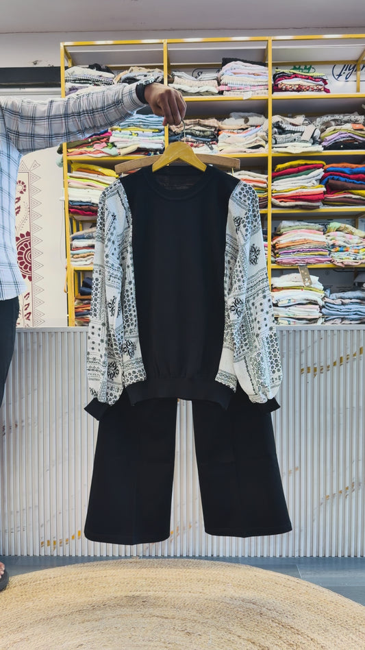 SOFT KNITTING TOP WITH BELL BOTTOM PANT SET