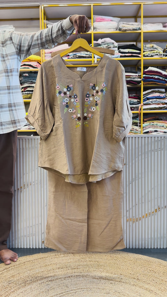 CHIKU EMBROIDERY TOP WITH PANT COORD SET