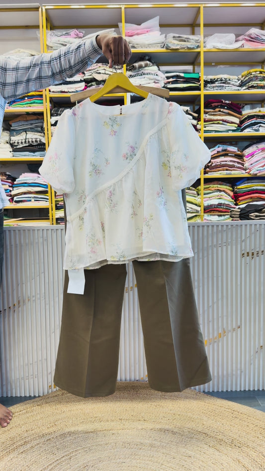 FLOWER PRINT CROP TOP WITH BELL BOTTOM PANT SET